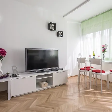 Petro Oldtown * Split