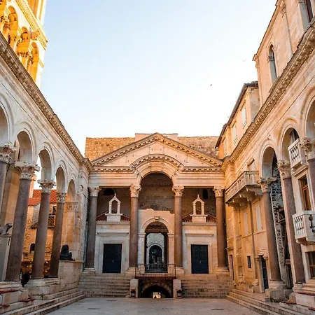 Apartment Petro Oldtown Apartment *