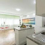 Apartment Petro Oldtown *