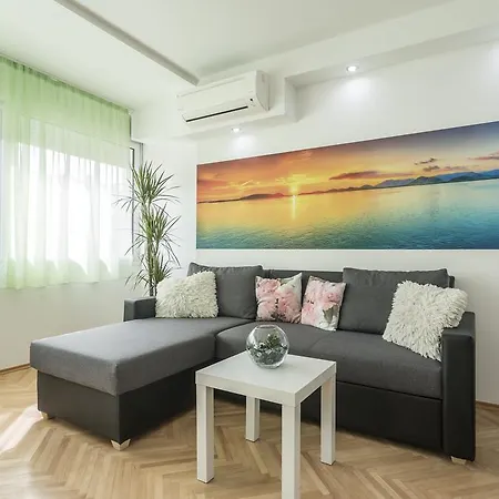 Apartment Petro Oldtown *